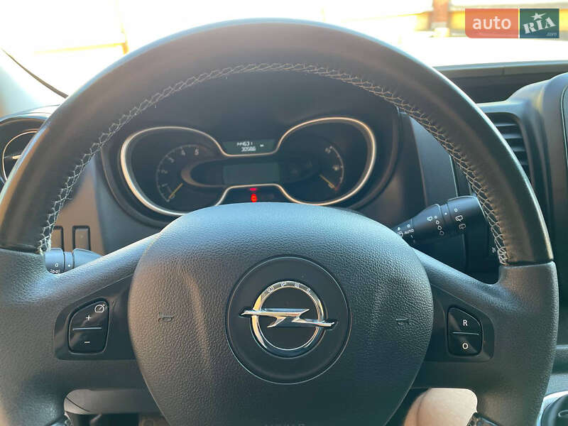 Мінівен Opel Vivaro 2016 в Коломиї