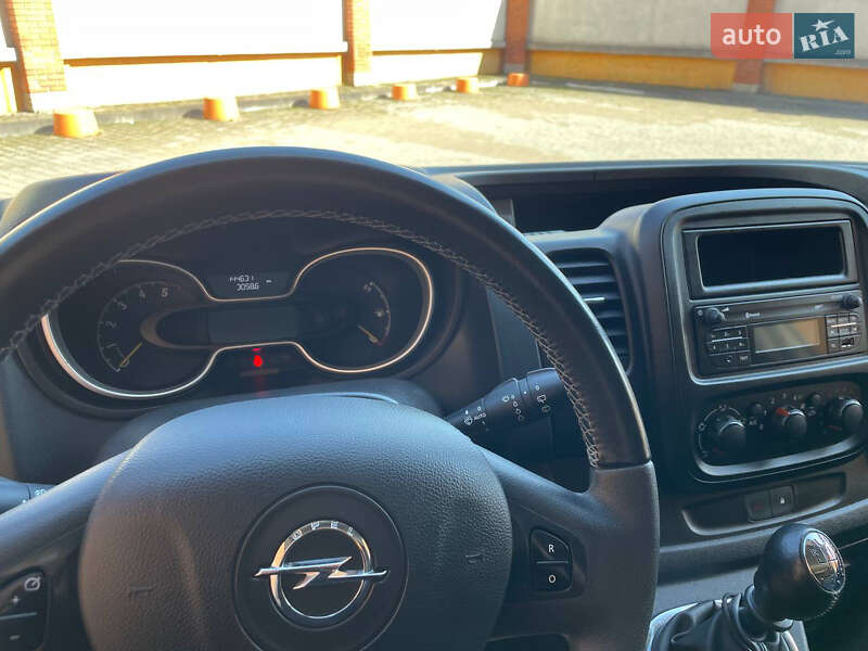 Мінівен Opel Vivaro 2016 в Коломиї