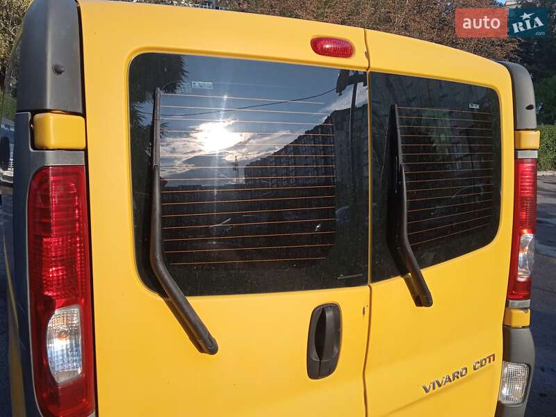 Минивэн Opel Vivaro 2009 в Ивано-Франковске