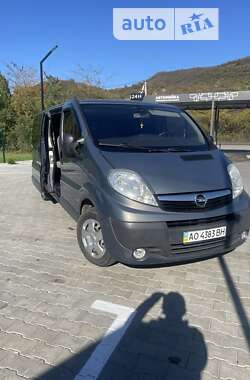 Мінівен Opel Vivaro 2011 в Виноградові