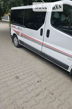 Мінівен Opel Vivaro 2014 в Чернівцях