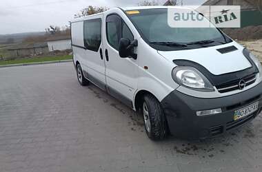 Грузопассажирский фургон Opel Vivaro 2005 в Шумске