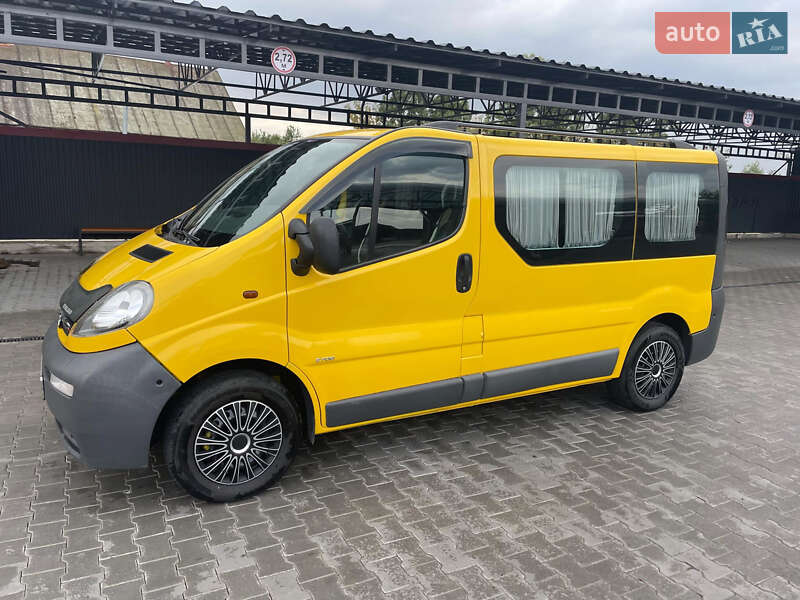 Мінівен Opel Vivaro 2004 в Полонному