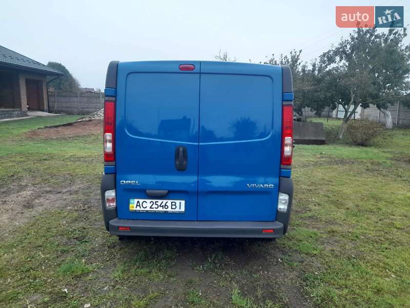 Минивэн Opel Vivaro 2007 в Луцке