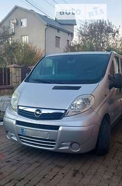 Мінівен Opel Vivaro 2014 в Івано-Франківську