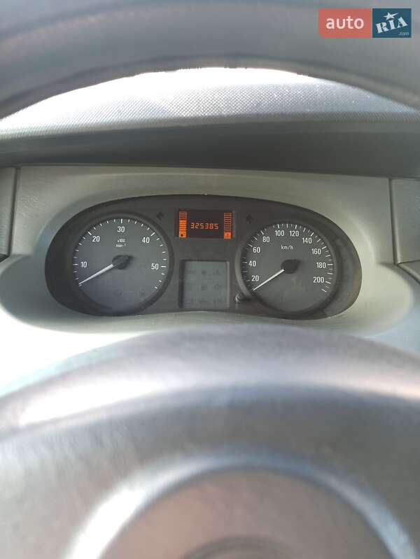 Минивэн Opel Vivaro 2009 в 