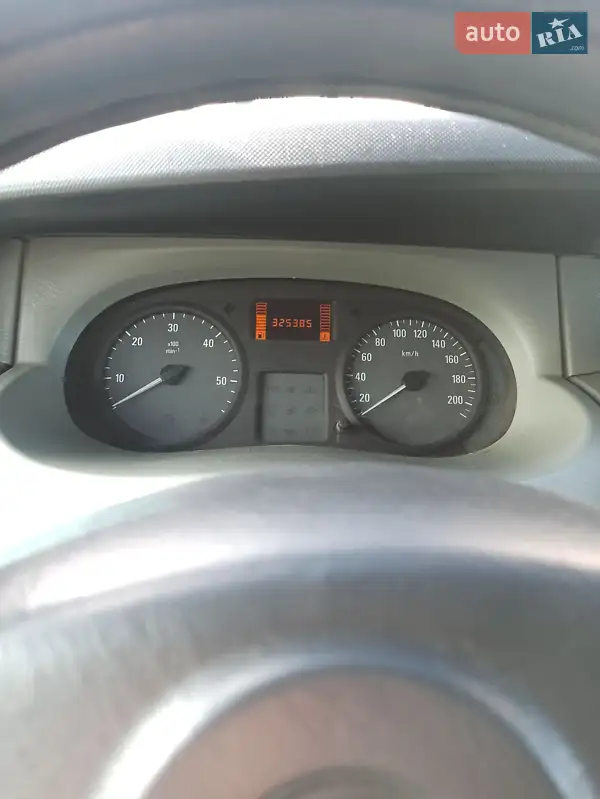 Минивэн Opel Vivaro 2009 в 