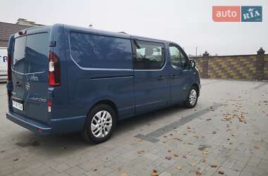 Минивэн Opel Vivaro 2016 в 