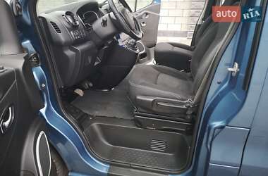 Минивэн Opel Vivaro 2016 в 