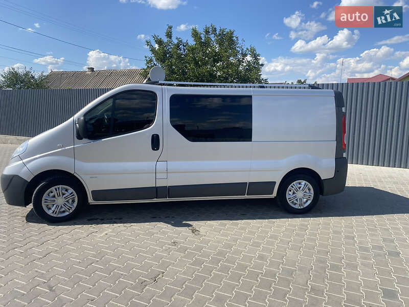 Минивэн Opel Vivaro 2013 в Доманевке