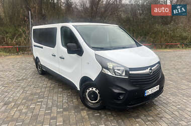 Мінівен Opel Vivaro 2015 в Миколаєві