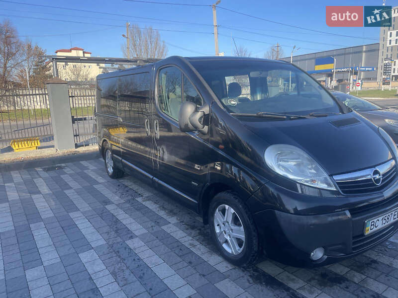 Мінівен Opel Vivaro 2008 в Львові