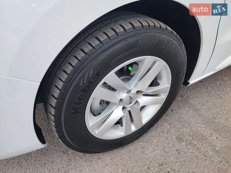 Грузовой фургон Opel Vivaro 2020 в Дубно