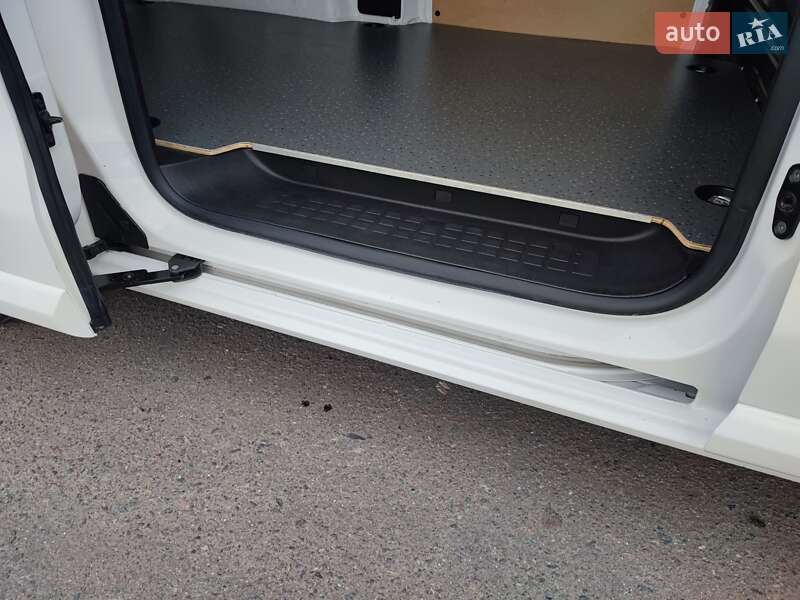 Грузовой фургон Opel Vivaro 2020 в Дубно