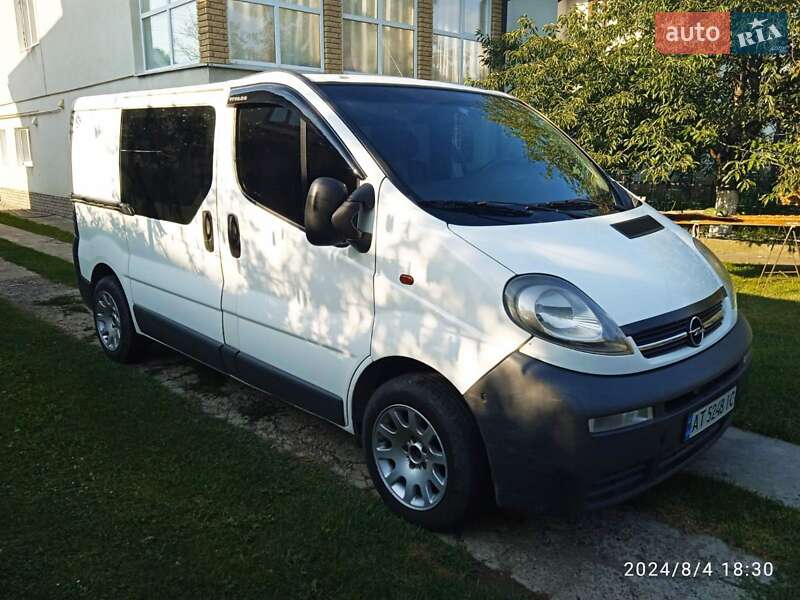 Мінівен Opel Vivaro 2005 в Івано-Франківську