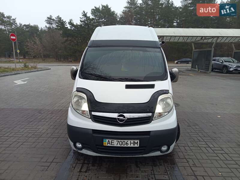 Минивэн Opel Vivaro 2007 в Днепре