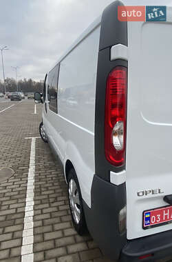 Вантажопасажирський фургон Opel Vivaro 2012 в Дубні