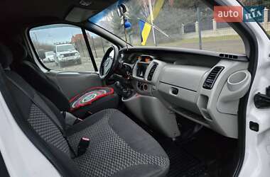 Мінівен Opel Vivaro 2006 в Хусті