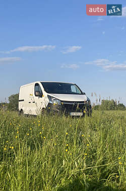 Вантажний фургон Opel Vivaro 2016 в Харкові