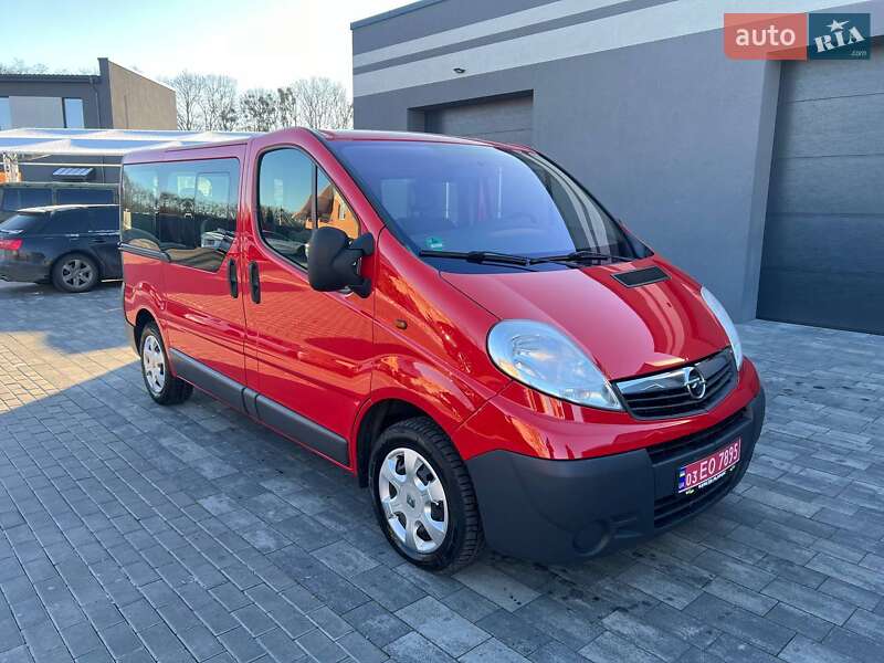 Мінівен Opel Vivaro 2014 в Києві