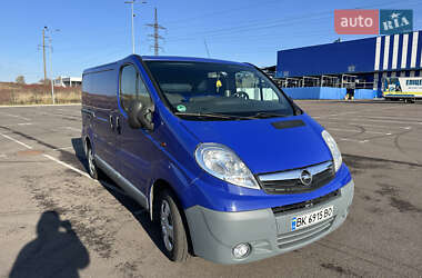 Вантажний фургон Opel Vivaro 2011 в Рівному