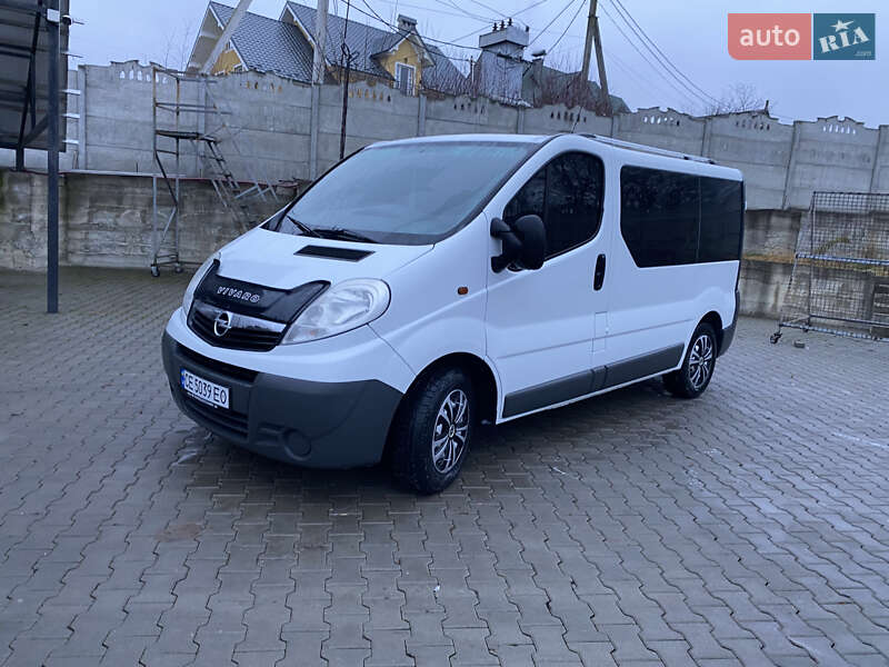 Минивэн Opel Vivaro 2014 в Кицмани