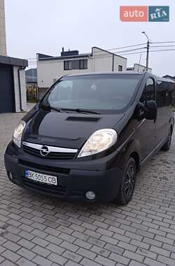 Мінівен Opel Vivaro 2013 в Рівному