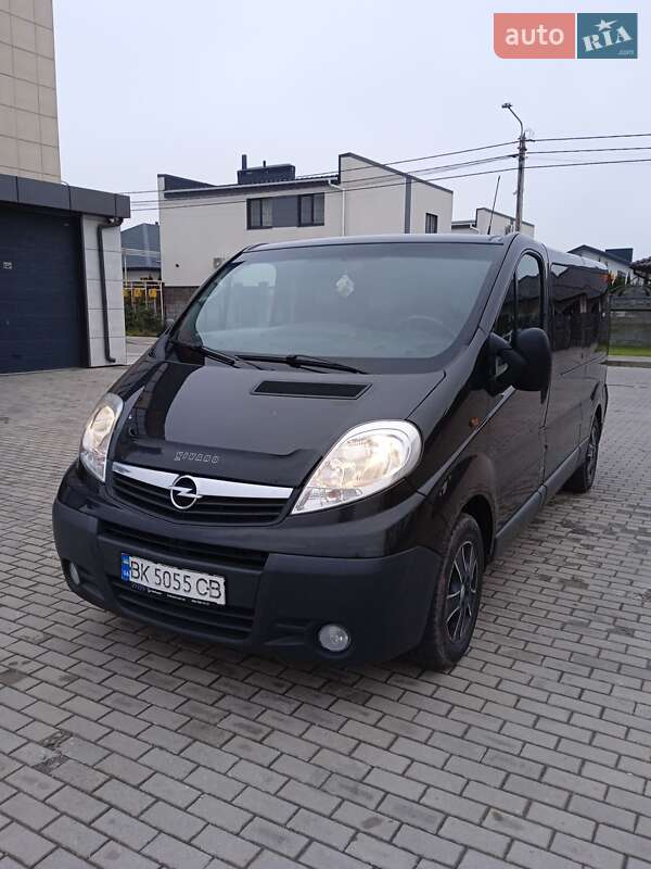 Мінівен Opel Vivaro 2013 в Рівному