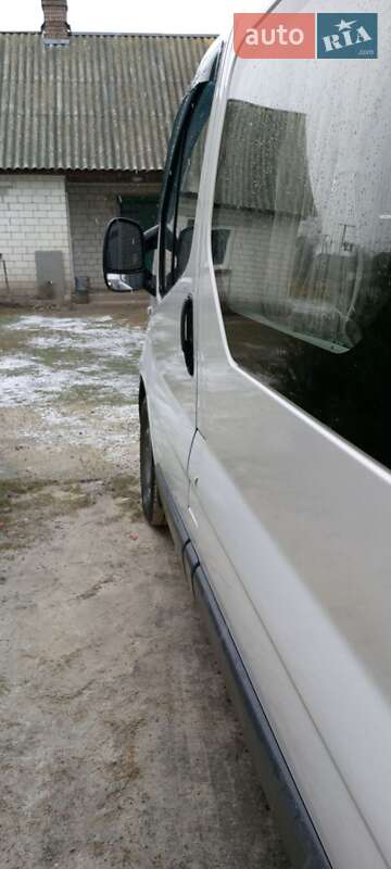 Минивэн Opel Vivaro 2006 в Камне-Каширском