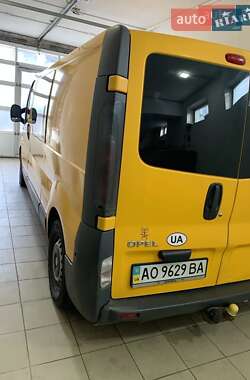 Минивэн Opel Vivaro 2006 в Хусте