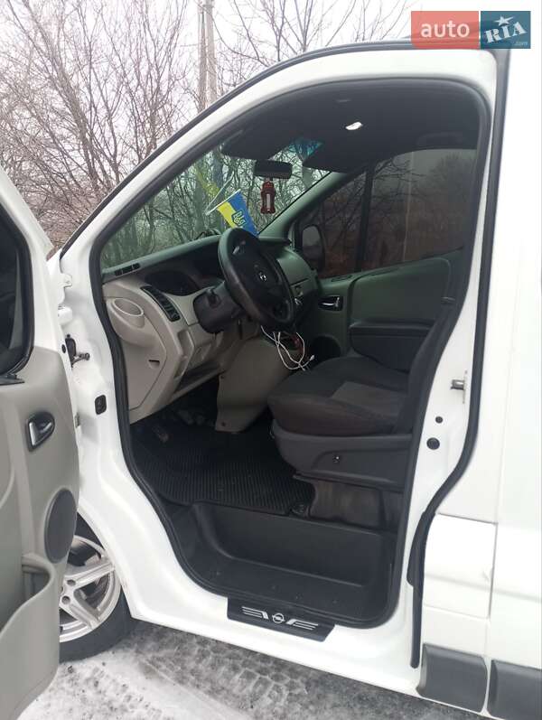 Минивэн Opel Vivaro 2008 в Кременце