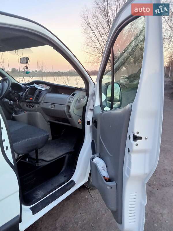 Грузовой фургон Opel Vivaro 2010 в Белой Церкви