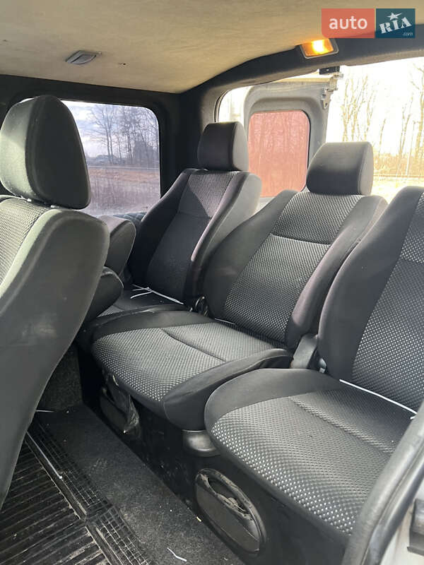 Минивэн Opel Vivaro 2005 в Ковеле