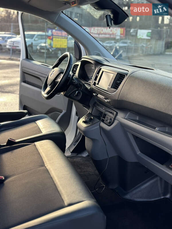 Грузовой фургон Opel Vivaro 2020 в Львове