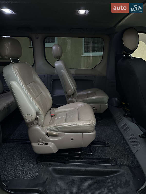 Минивэн Opel Vivaro 2011 в Мукачево