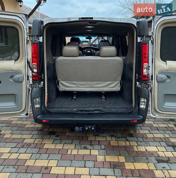 Минивэн Opel Vivaro 2011 в Мукачево
