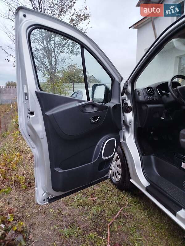 Минивэн Opel Vivaro 2015 в Белой Церкви