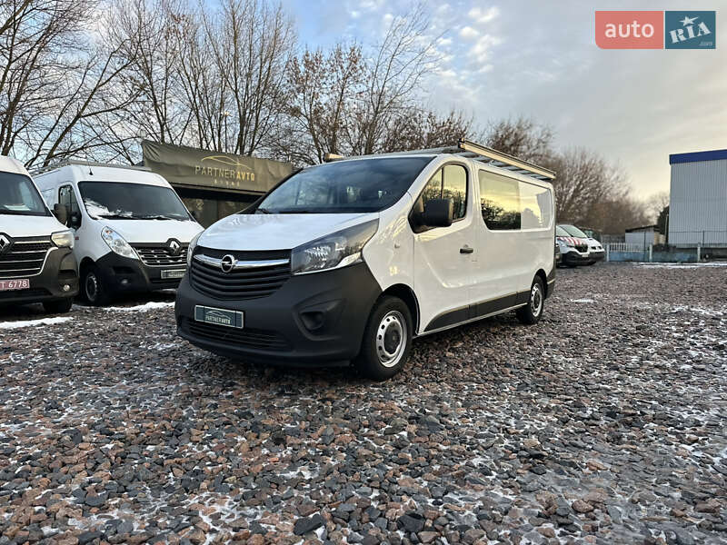 Вантажопасажирський фургон Opel Vivaro 2018 в Рівному