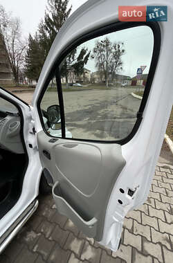 Мінівен Opel Vivaro 2011 в Дубні