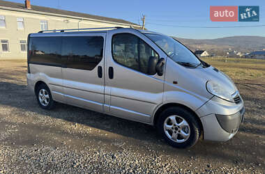 Мінівен Opel Vivaro 2012 в Чернівцях