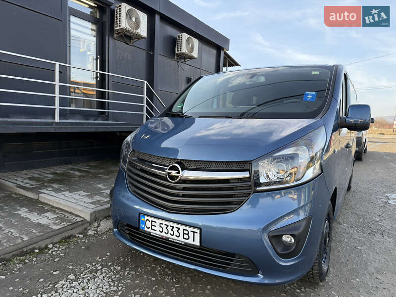 Минивэн Opel Vivaro 2015 в 