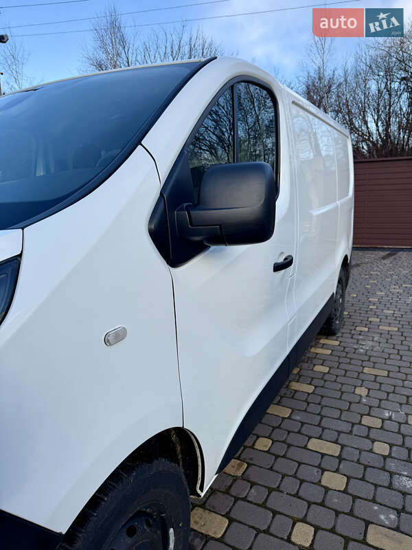 Грузовой фургон Opel Vivaro 2018 в Нововолынске