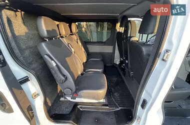 Грузопассажирский фургон Opel Vivaro 2012 в Дубно