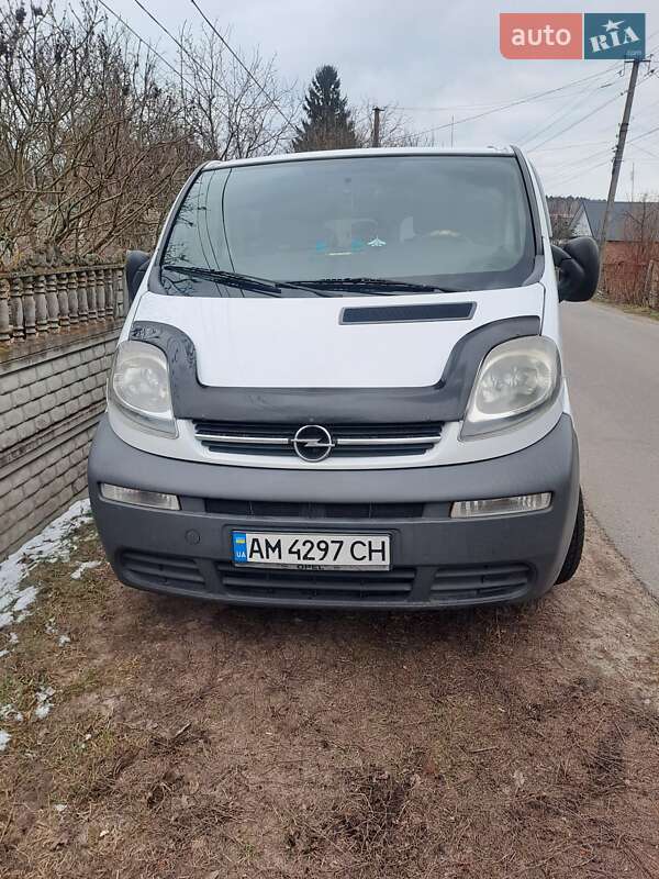 Минивэн Opel Vivaro 2002 в Житомире