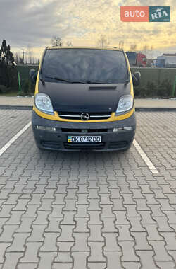 Минивэн Opel Vivaro 2004 в Вараше