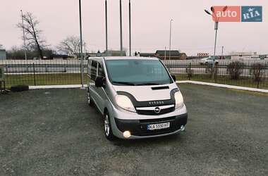 Мінівен Opel Vivaro 2012 в Глевасі