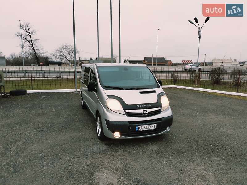 Минивэн Opel Vivaro 2012 в Глевахе