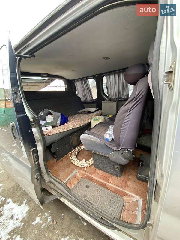 Мінівен Opel Vivaro 2003 в В’язівоку