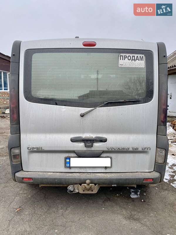 Мінівен Opel Vivaro 2003 в В’язівоку