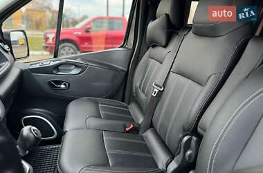 Минивэн Opel Vivaro 2016 в 